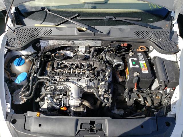 Photo 7 from auction – 2013 VOLKSWAGEN BEETLE with VIN 3VW5L7AT3DM810155
