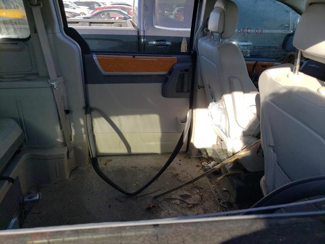 Photo 6 from auction – 2010 CHRYSLER TOWN & COU with VIN 2A4RR6DXXAR501342