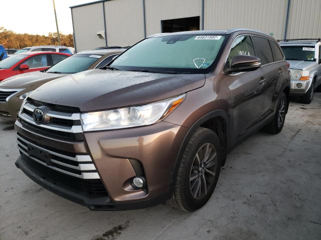 Photo 2 from auction – 2019 TOYOTA HIGHLANDER with VIN 5TDJZRFH3KS952308