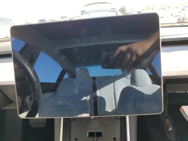 Photo 8 from auction – 2018 TESLA MODEL 3 with VIN 5YJ3E1EB8JF097742