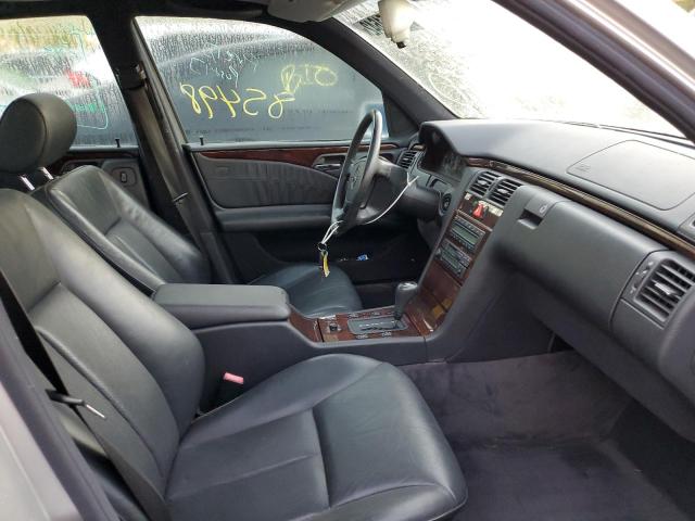 Photo 5 from auction – 1996 MERCEDES-BENZ E 320 with VIN WDBJF55F1TJ017514