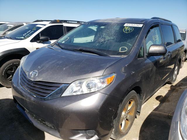 Photo 2 from auction – 2017 TOYOTA SIENNA LE with VIN 5TDKZ3DC4HS837170