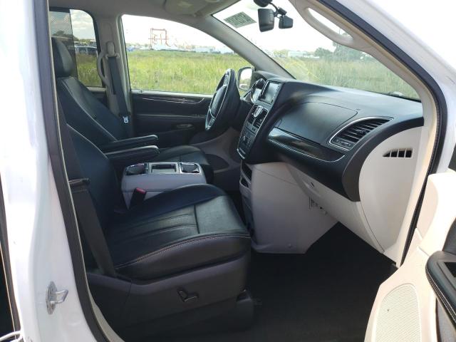 Photo 5 from auction – 2016 CHRYSLER TOWN & COU with VIN 2C4RC1CGXGR215558
