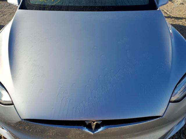 Photo 7 from auction – 2016 TESLA MODEL X with VIN 5YJXCBE47GF000490