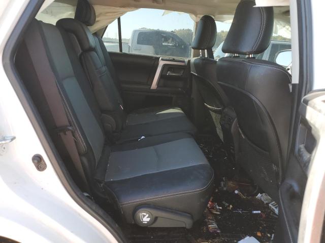 Photo 11 from auction – 2017 TOYOTA 4RUNNER SR with VIN JTEZU5JRXH5157924