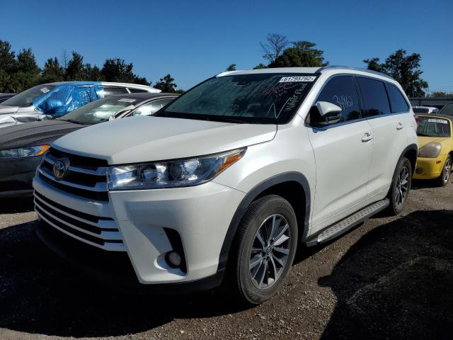 صورة رقم 2 من المزاد - 2018 TOYOTA HIGHLANDER مع VIN 5TDKZRFH6JS533193