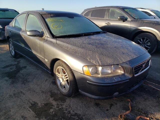 VOLVO S60 2.5T 2005 with VIN YV1RH592252483854 - Photo from auction