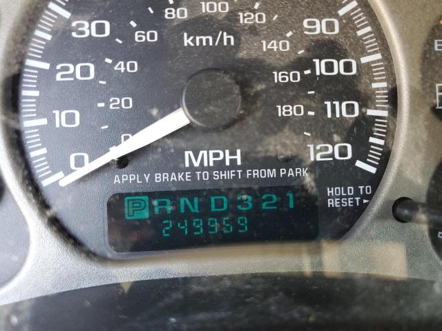 Photo 8 from auction – 2002 GMC DENALI XL with VIN 1GKFK66U02J241818