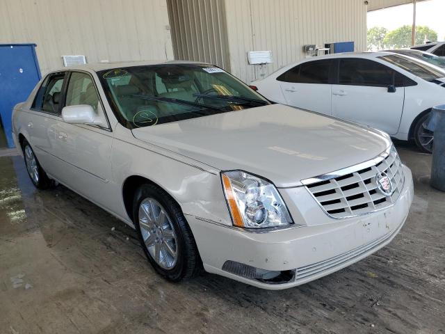 CADILLAC DTS PREMIU 2011 with VIN 1G6KH5E68BU135706 - Photo from auction