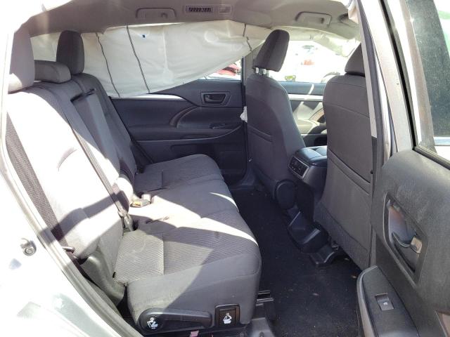 Photo 6 from auction – 2018 TOYOTA HIGHLANDER with VIN 5TDBZRFH3JS809524