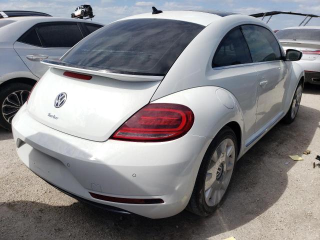 Photo 4 from auction – 2018 VOLKSWAGEN BEETLE SE with VIN 3VWJD7AT1JM703449