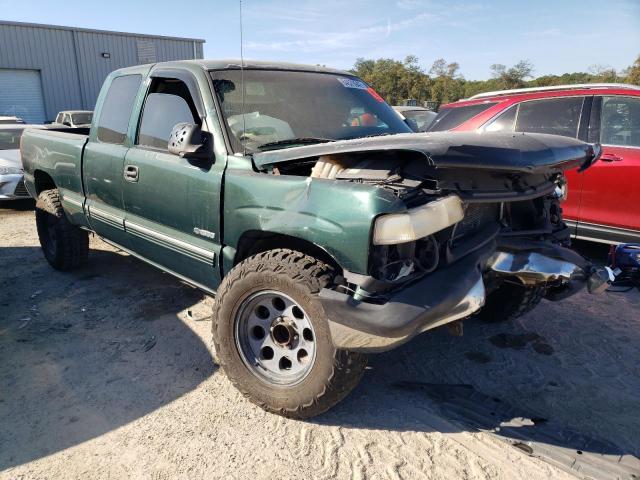 CHEVROLET SILVERADO 2002 with VIN 2GCEC19V921273611 - Photo from auction
