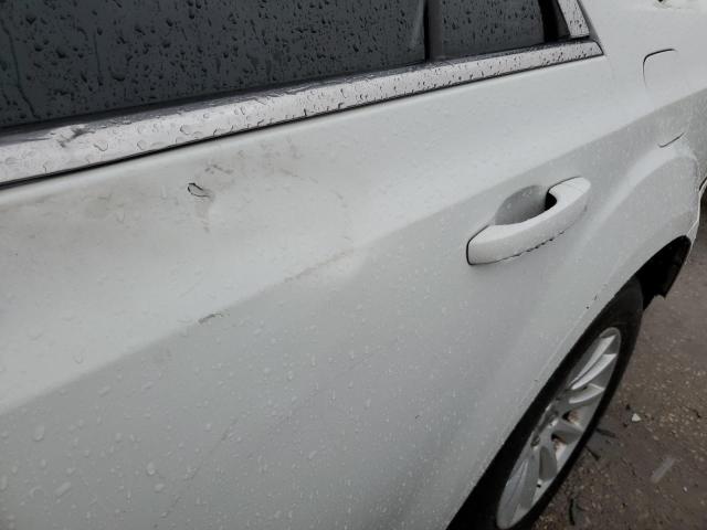 Photo 9 from auction – 2014 CHRYSLER 300 with VIN 2C3CCAAG6EH216416