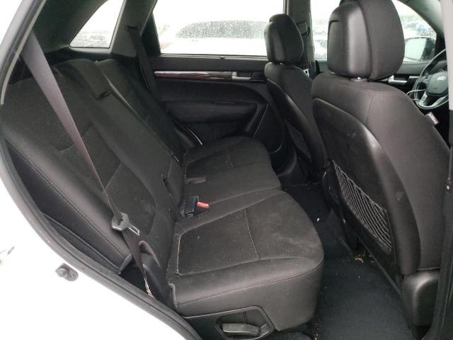 Photo 11 from auction – 2015 KIA SORENTO LX with VIN 5XYKT3A65FG601993