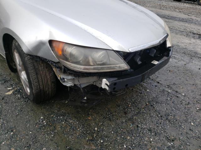 Photo 9 from auction – 2005 ACURA RL with VIN JH4KB16535C008688