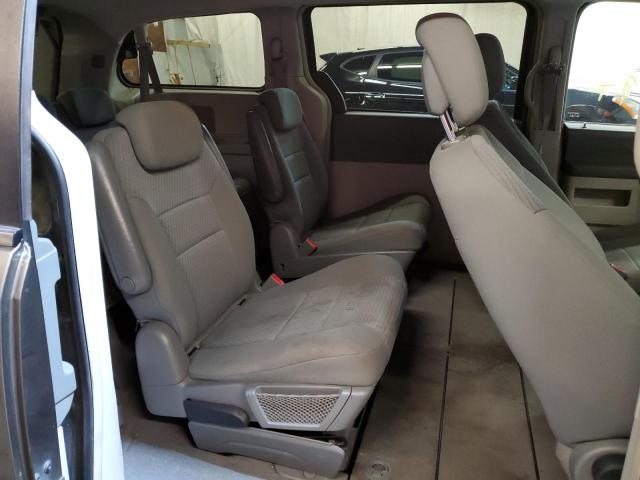Photo 6 from auction – 2010 CHRYSLER TOWN & COU with VIN 2A4RR4DE1AR314882