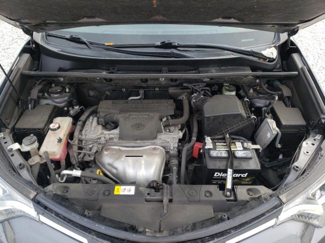 Photo 7 from auction – 2017 TOYOTA RAV4 XLE with VIN JTMRFREV4HD205324