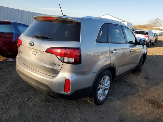 Photo 4 from auction – 2015 KIA SORENTO EX with VIN 5XYKU4A72FG589880