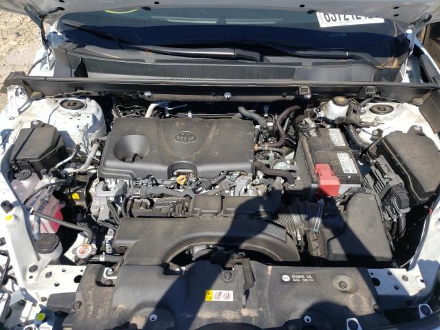 Photo 7 from auction – 2021 TOYOTA RAV4 XLE with VIN 2T3W1RFVXMC137268