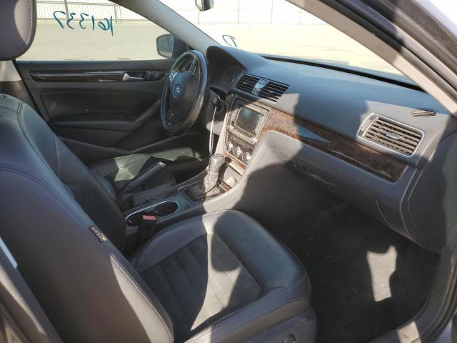 Photo 5 from auction – 2014 VOLKSWAGEN PASSAT SEL with VIN 1VWCT7A38EC069964