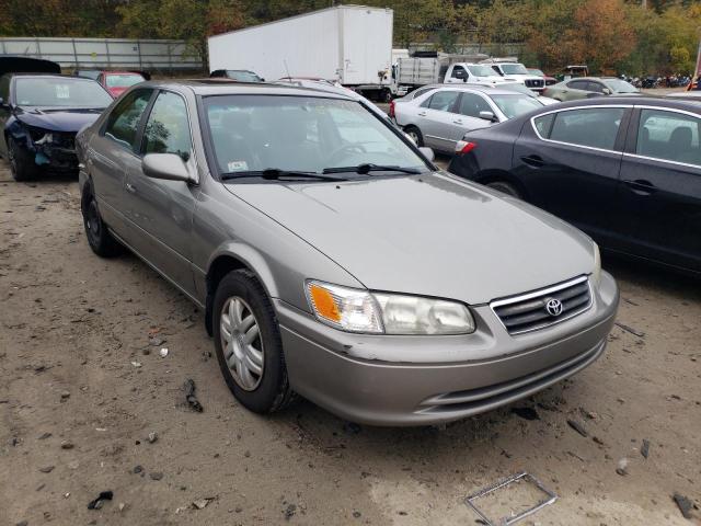 TOYOTA CAMRY CE 2000 with VIN 4T1BG22K8YU692376 - Photo from auction