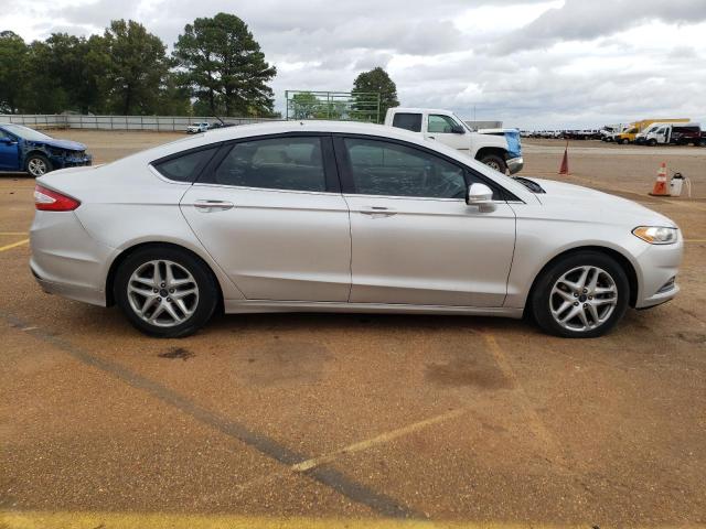 Photo 9 from auction – 2016 FORD FUSION SE with VIN 3FA6P0HD0GR381913