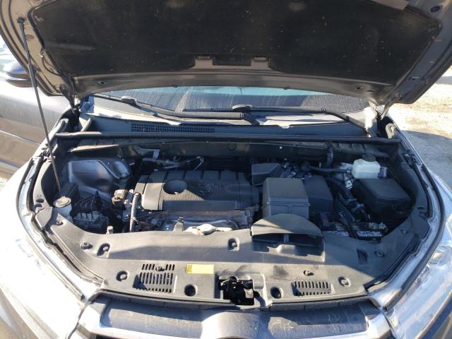 Photo 7 from auction – 2018 TOYOTA HIGHLANDER with VIN 5TDZARFH5JS037209
