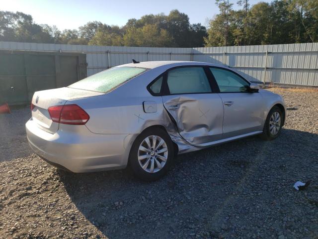 Photo 4 from auction – 2015 VOLKSWAGEN PASSAT S with VIN 1VWAT7A30FC076268