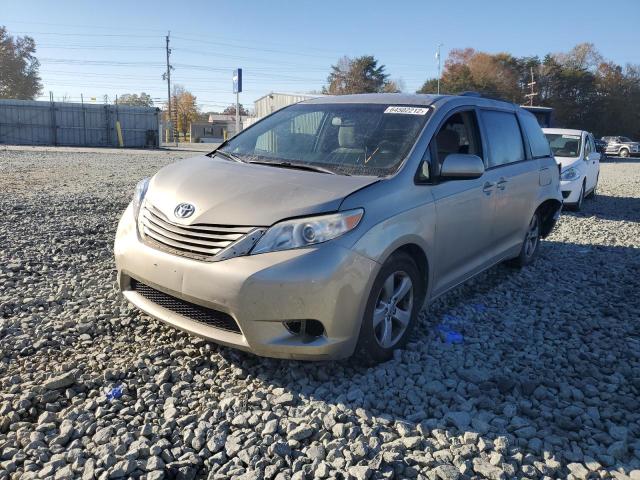 Photo 2 from auction – 2015 TOYOTA SIENNA LE with VIN 5TDKK3DC2FS594847