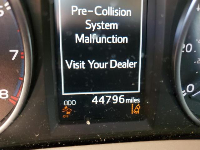 Photo 8 from auction – 2017 TOYOTA RAV4 LE with VIN JTMBFREV2HJ138368