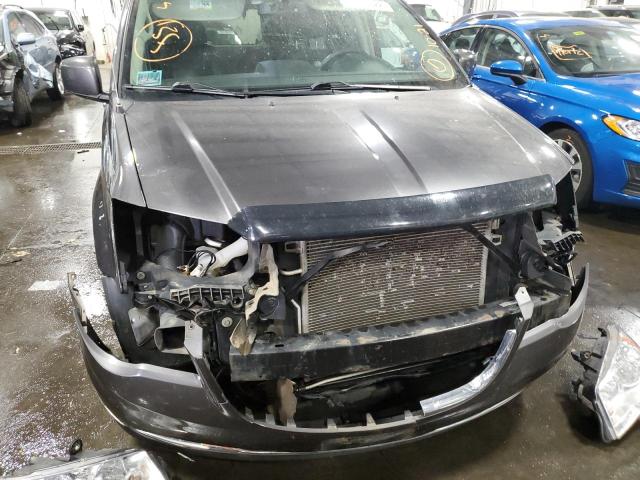 Photo 9 from auction – 2016 CHRYSLER TOWN & COU with VIN 2C4RC1BG5GR207756