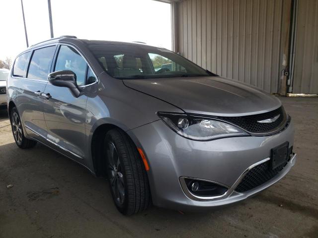 CHRYSLER PACIFICA L 2017 with VIN 2C4RC1GG1HR763122 - Photo from auction