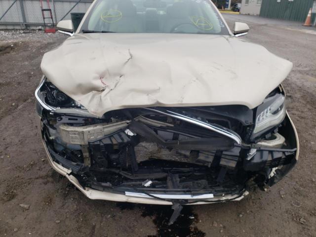 Photo 9 from auction – 2017 LINCOLN MKZ RESERV with VIN 3LN6L5F95HR609418
