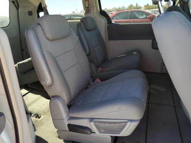 Photo 6 from auction – 2010 CHRYSLER TOWN & COU with VIN 2A4RR5D1XAR491613