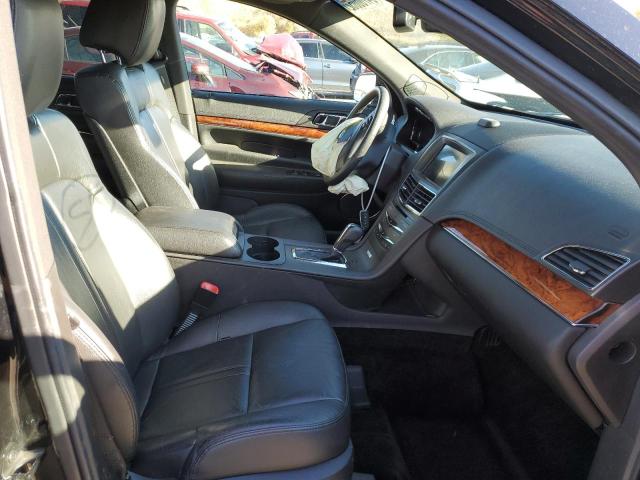 Photo 5 from auction – 2017 LINCOLN MKT with VIN 2LMHJ5NK3HBL01699