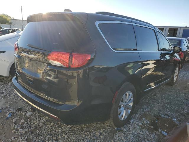 Photo 4 from auction – 2017 CHRYSLER PACIFICA T with VIN 2C4RC1BG2HR702711