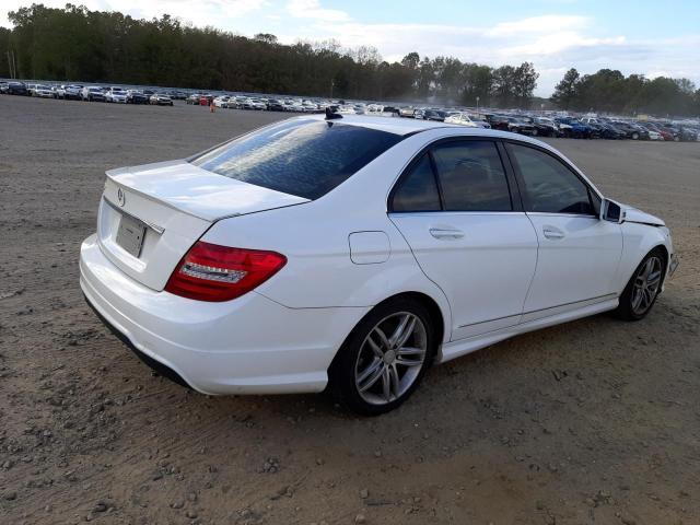 Photo 4 from auction – 2013 MERCEDES-BENZ C 250 with VIN WDDGF4HB7DR253107