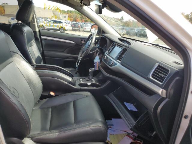 Photo 5 from auction – 2017 TOYOTA HIGHLANDER with VIN 5TDJZRFH0HS473370