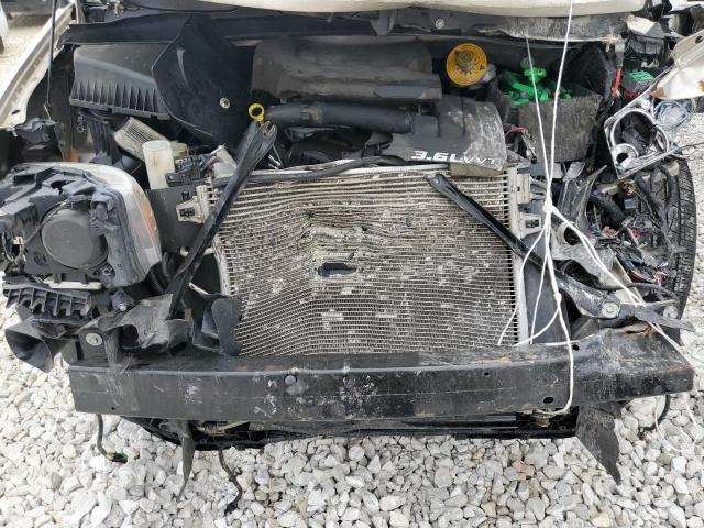 Photo 6 from auction – 2014 CHRYSLER TOWN & COU with VIN 2C4RC1GG1ER349804