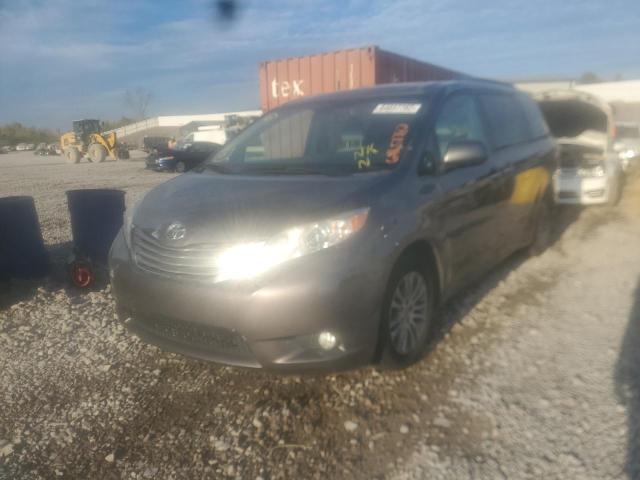 Photo 2 from auction – 2016 TOYOTA SIENNA XLE with VIN 5TDYK3DC1GS738027