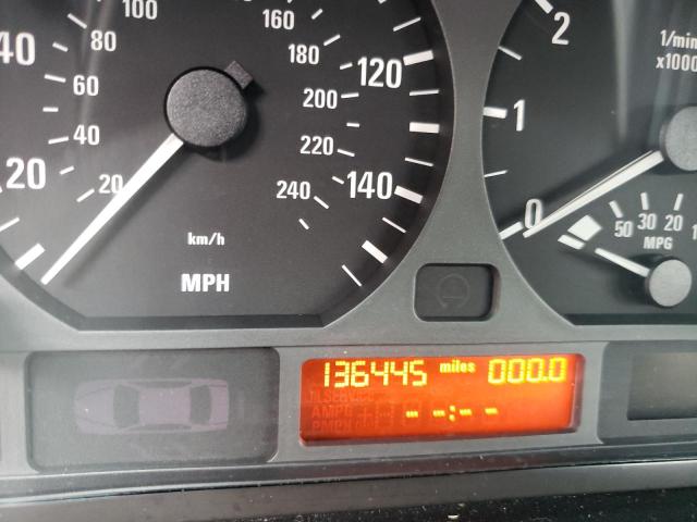 Photo 8 from auction – 2005 BMW 325 I with VIN WBAEV33415KX11142