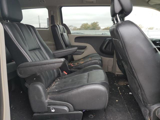 Photo 11 from auction – 2015 CHRYSLER TOWN & COU with VIN 2C4RC1BG4FR534518