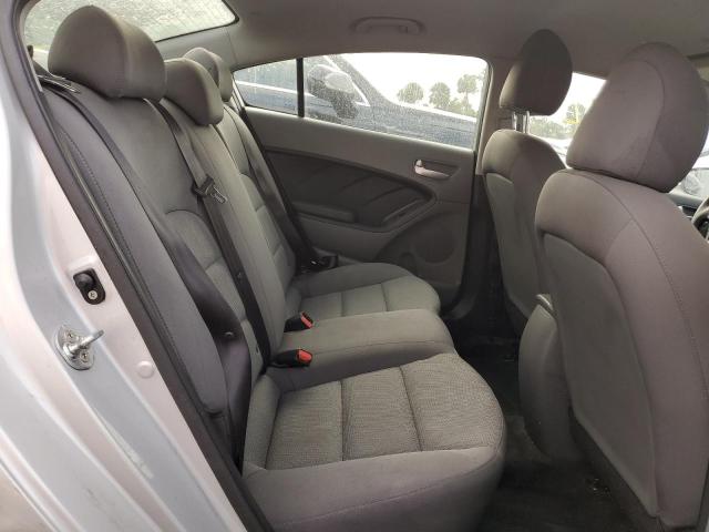 Photo 6 from auction – 2017 KIA FORTE LX with VIN 3KPFK4A73HE130428