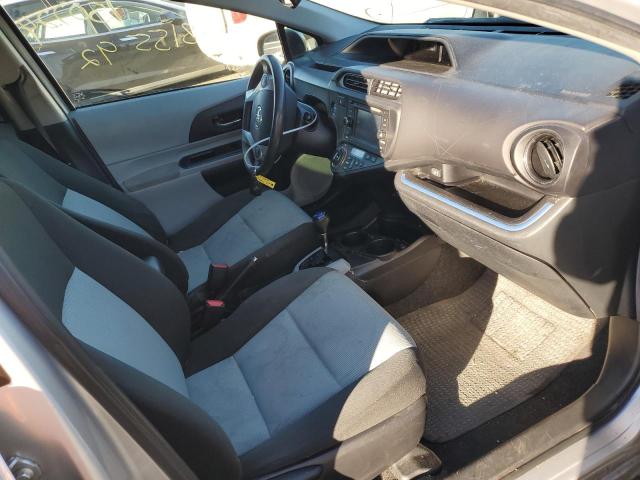 Photo 5 from auction – 2013 TOYOTA PRIUS C with VIN JTDKDTB37D1032790
