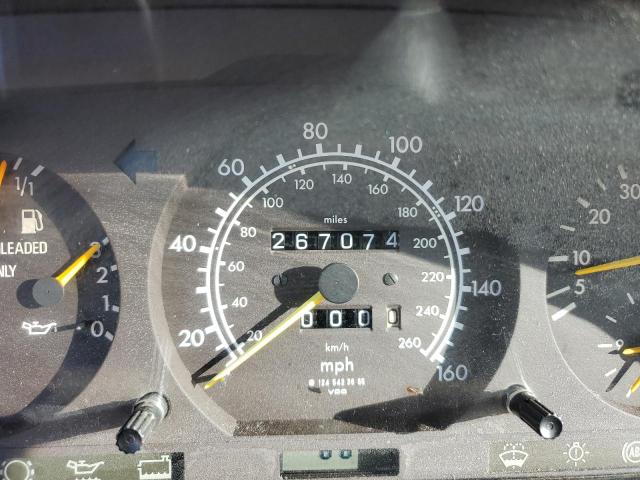 Photo 8 from auction – 1994 MERCEDES-BENZ E-320 with VIN WDBEA32E2RC128991