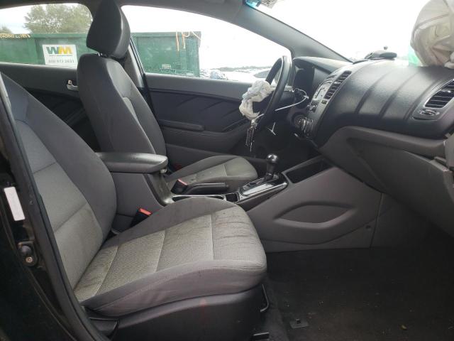 Photo 5 from auction – 2017 KIA FORTE LX with VIN 3KPFK4A76HE115891