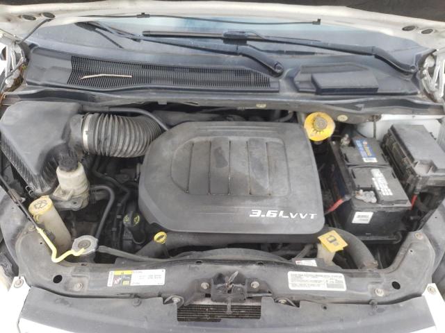 Photo 7 from auction – 2014 CHRYSLER TOWN & COU with VIN 2C4RC1BG7ER447792