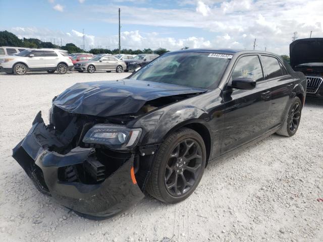 Photo 2 from auction – 2019 CHRYSLER 300 S with VIN 2C3CCABG8KH569301