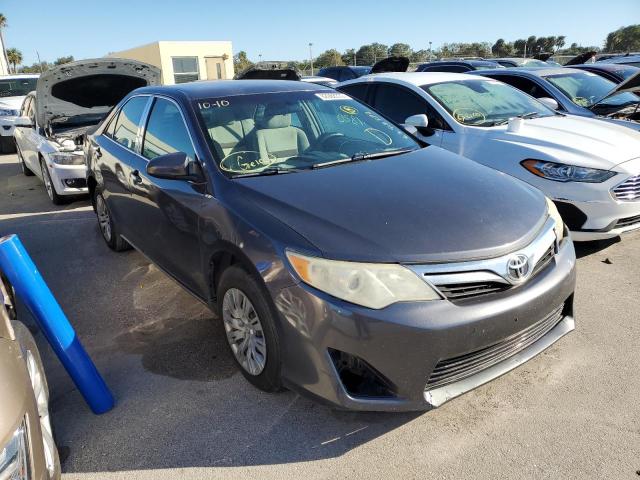 TOYOTA CAMRY BASE 2012 مع رقم تعريف المركبة 4T1BF1FK3CU006440 - صورة من المزاد