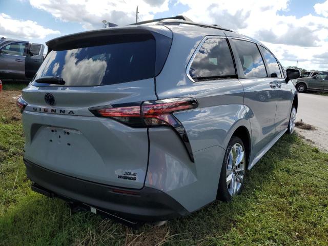 Photo 4 from auction – 2022 TOYOTA SIENNA XLE with VIN 5TDASKFC9NS051982